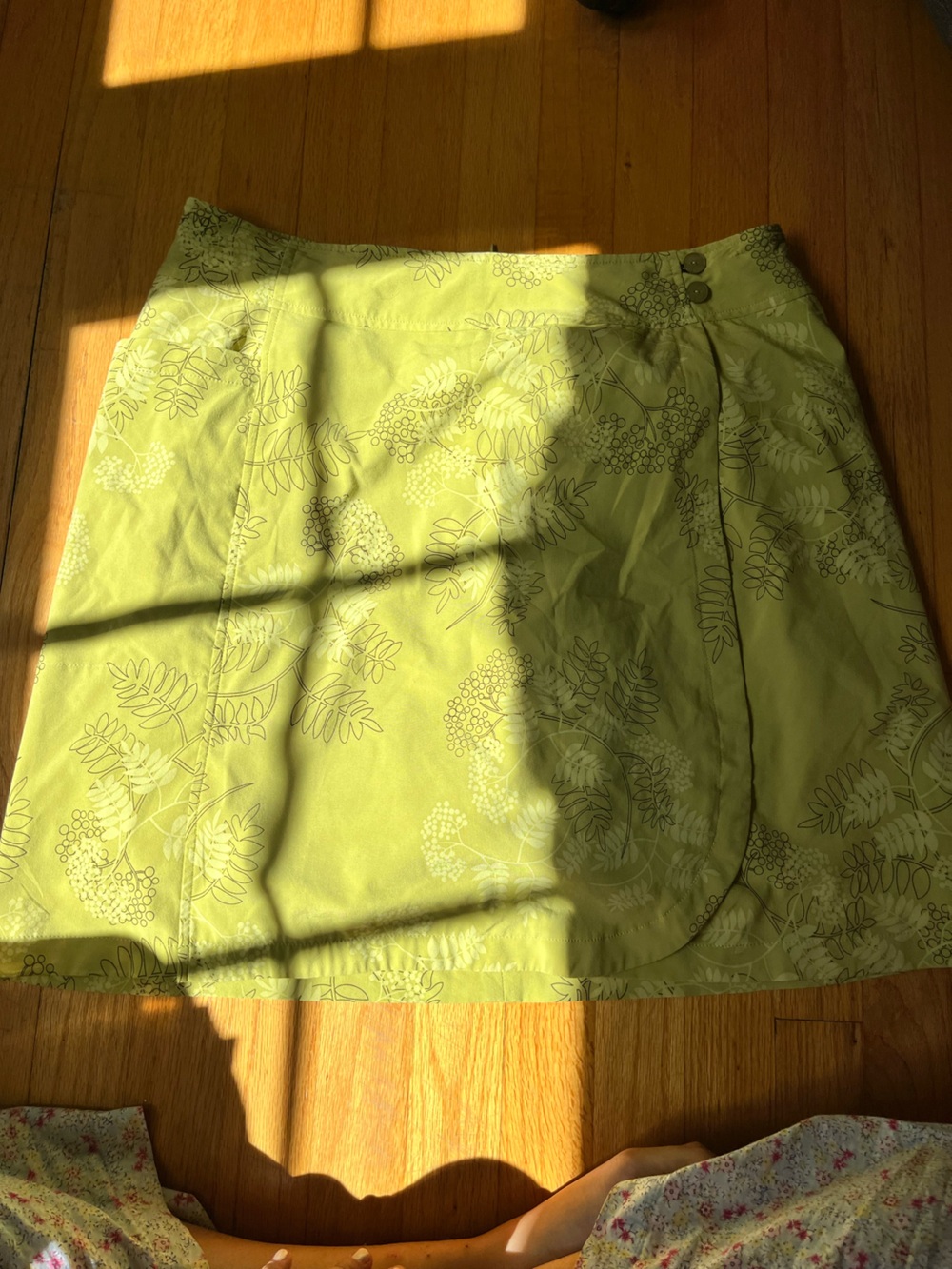 Women’s Green Botanical athletic skort